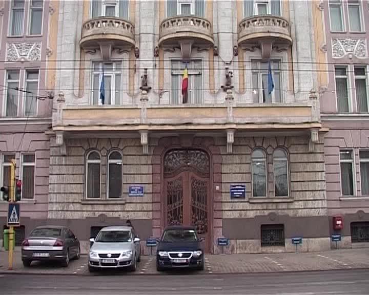 O parte din angajaţii din administraţia clujeană, ameninţaţi de concediere VIDEO