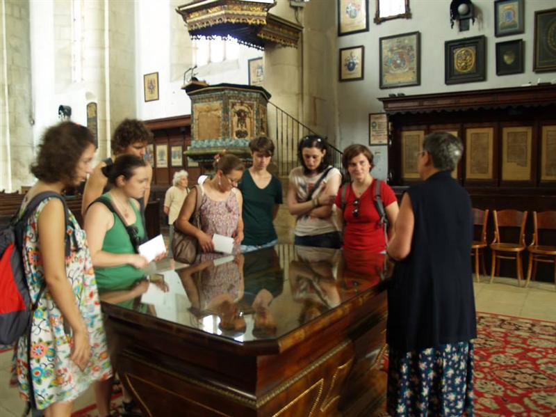 O clujeancă face ce nu reuşeşte Primăria: ghiduri turistice gratuite în centrul Clujului