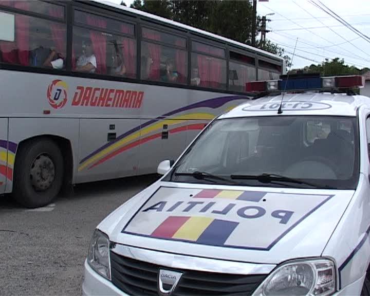 Şofer beat la volan, transporta 52 de angajaţi la Fujikura VIDEO