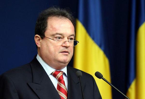 Blaga, despre o eventuală colaborare cu PNL: Prin martie-aprilie eram acuzat că vând partidul la PNL