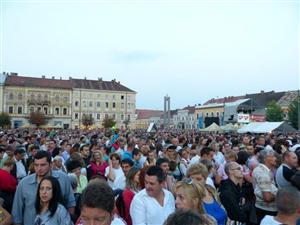 Organizatorii Zilelor Culturale Maghiare: 40.000 de spectatori duminică în Piaţa Unirii, 170.000 la tot evenimentul VIDEO