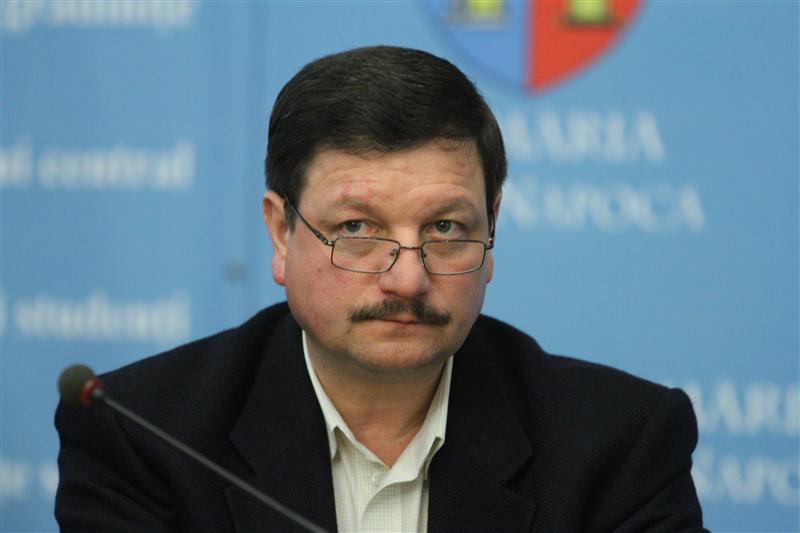 Îşi acuză colegii din USL că au ajuns să coabiteze cu Emil Boc