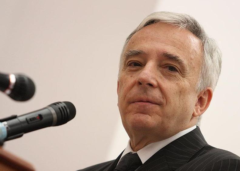 Isărescu: Băncile nu vor avea încotro, vor trebui să reducă dobânzile la credite
