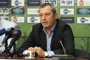 Un fost antrenor al CFR Cluj negociază preluarea echipei belgiene KAA Gent