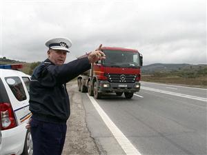 Noul cod rutier: Amenda maximă pentru şoferi - 9.600 de lei, maxim doi ani suspendarea permisului