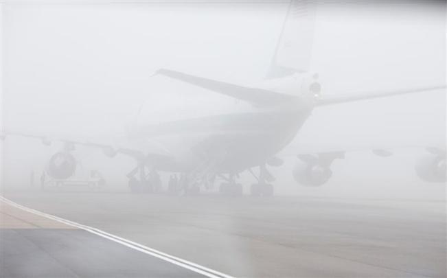 Aeroportul din Cluj, afectat de ceaţă: curse redirecţionate spre Bucureşti şi Târgu Mureş