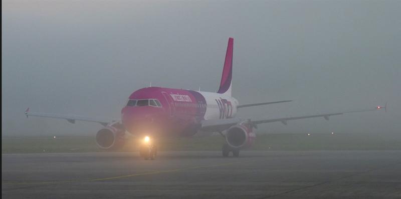 Aeroportul din Cluj, paralizat de ceață