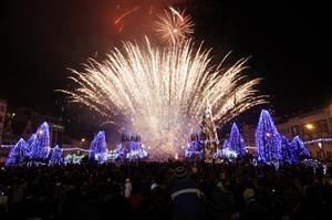 Artificii şi muzică populară de Unirea Principatelor Române, în centrul Clujului