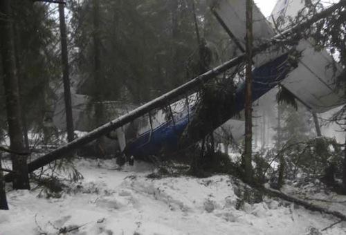 Salvatorii din Apuseni îi cer Ramonei Mănescu să repare drumul distrus în urma accidentului aviatic