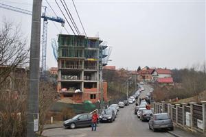 Riveranii din Bună Ziua: „mârşăviile”  din urbanism blochează o arteră a oraşului 