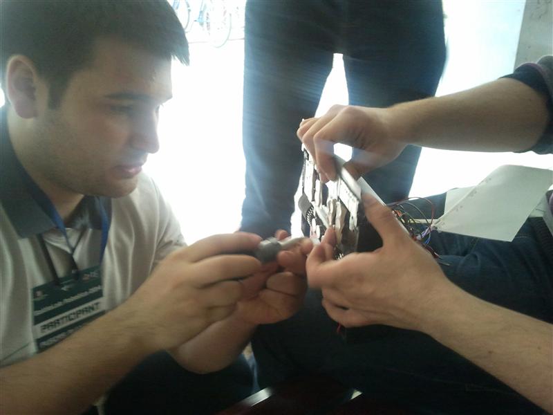 Robotul Bullet câştigă Battlelab Robotica la Cluj. 