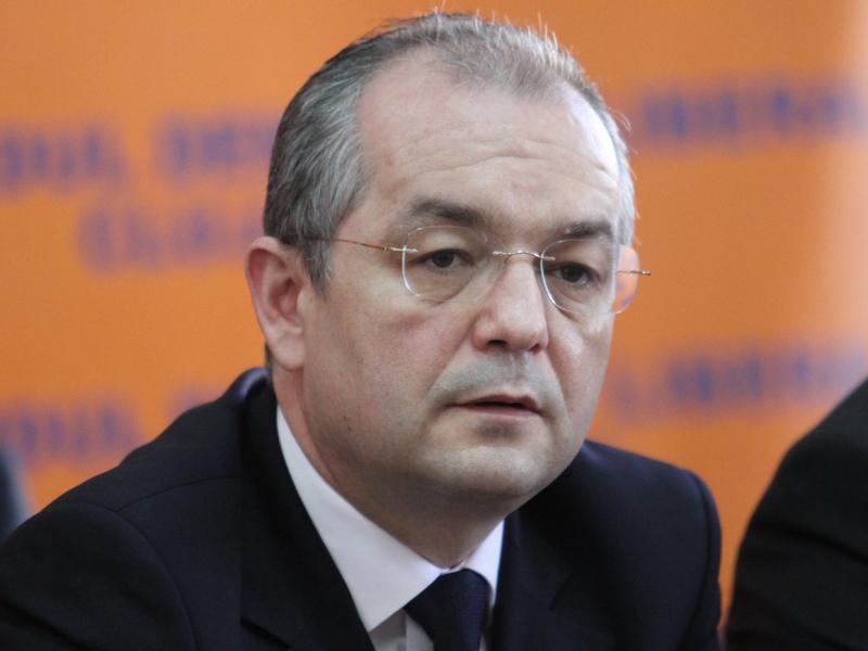 Boc despre refugierea lui Ponta la MApN: 