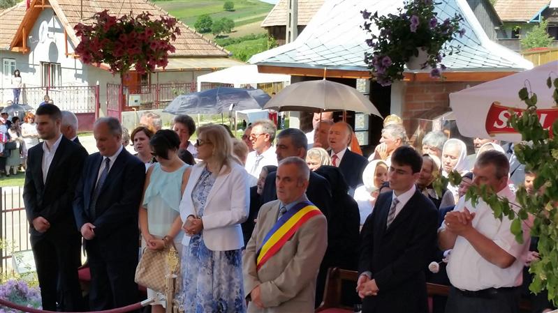 Mitropolitul Clujului a sfinţit biserica din Cojocna FOTO 