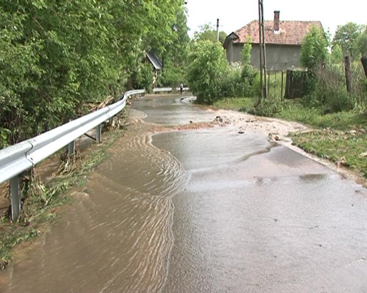 Bărbatul luat de viitură în Mărgău a murit VIDEO