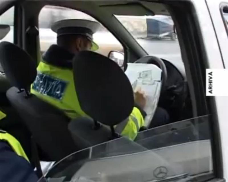 Beat turtă conducea prin Floreşti. A ajuns după gratii