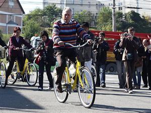 Bicicliştii clujeni, la marş prin oraş