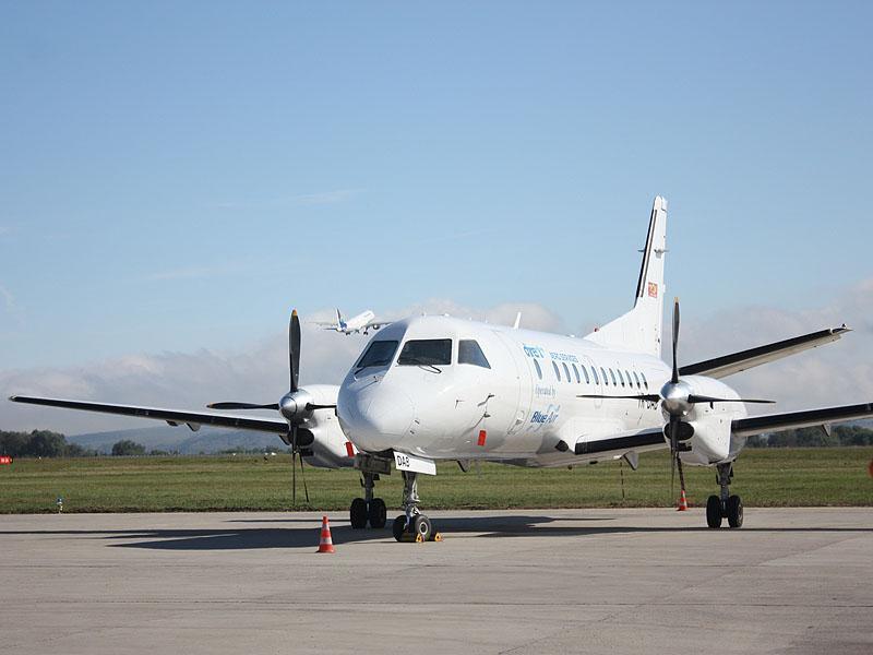 Sindicaliştii şi angajaţii Aeroportului Cluj iau cu asalt Consiliul Judeţean