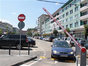 Atenţie unde vă lăsaţi maşina: topul celor mai periculoase locuri de parcare din oraş 