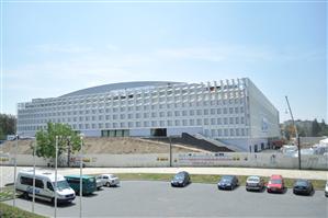Sala Polivalentă, administrată pe modelul Cluj Arena. Când se instalează mult lăudatul cub video