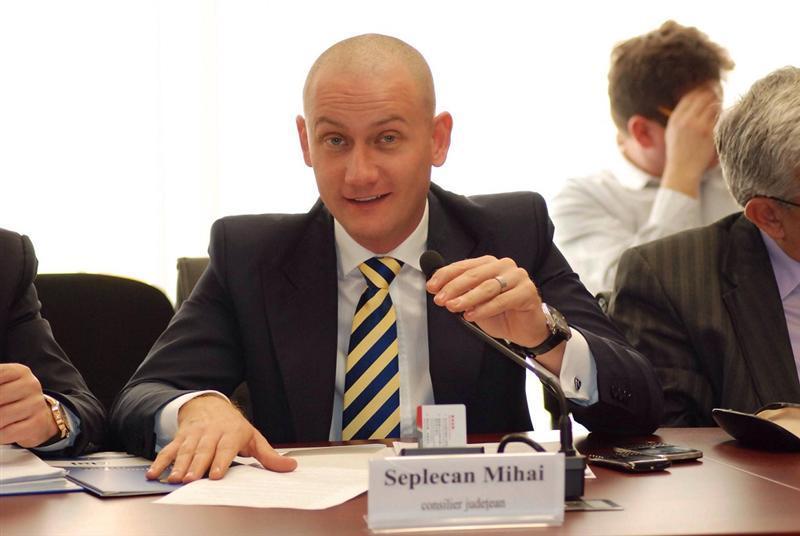 Omul fără CV a devenit şeful judeţului