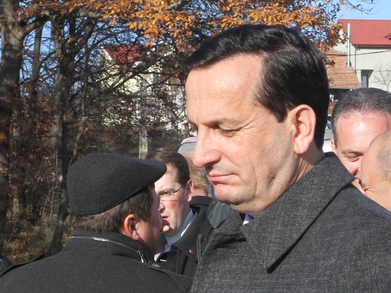 Ce poţi face cu 22.000 de lei: un loc de fumat la RAADPP