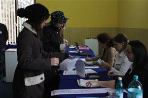 Pregătiri pentru alegerile din toamnă: încep înscrierile pentru preşedinţia secţiilor de votare