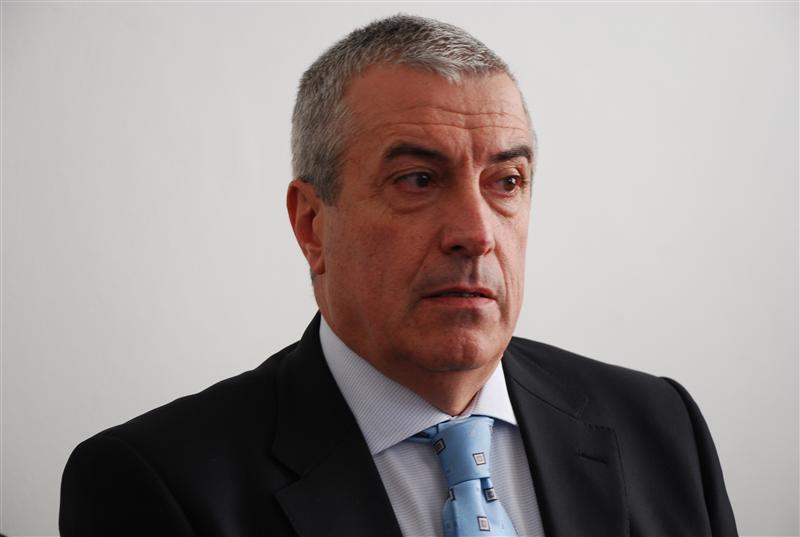 Tăriceanu: Luni încep să strâng semnături pentru suspendarea lui Băsescu