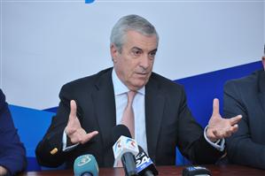 Tăriceanu, venit la Cluj, a şi făcut primele achiziţii pentru PLR