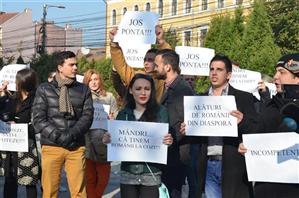 Protest anti-guvern, la Cluj. 7.800 de oameni si-au dat intalnire sambata in Piata Unirii