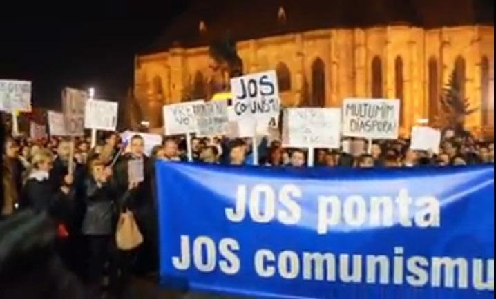 Party în Transilvania. Clujenii au ieşit să protesteze împotriva lui Victor Ponta, la fel ca orădenii sau braşovenii GALERIE FOTO