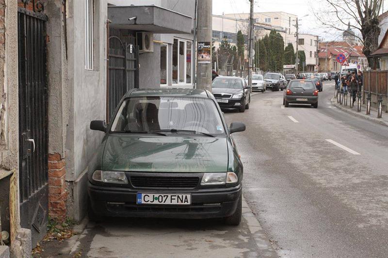 RUPE-ŢI PERMISUL: Cu pietonii cum rămâne?