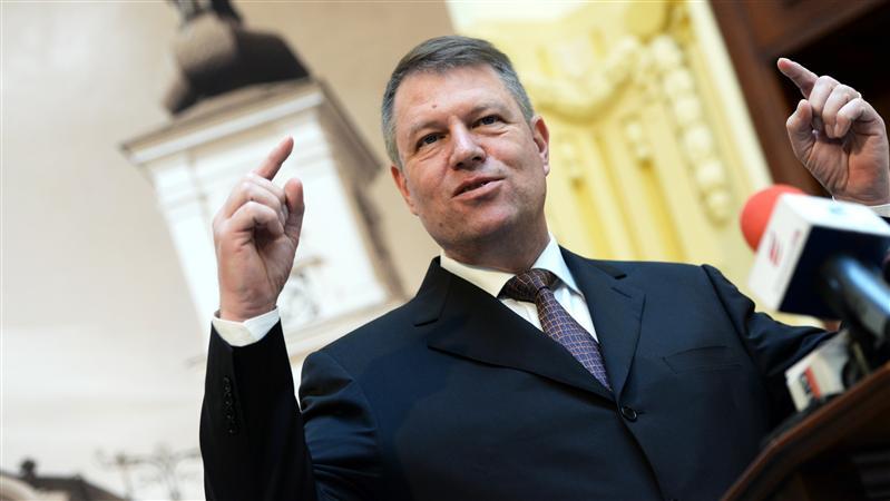 Klaus Iohannis a demisionat din funcţia de primar al Sibiului