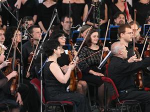Filarmonica Transilvania închide Festivalul Mozart. Cine va urca pe scenă