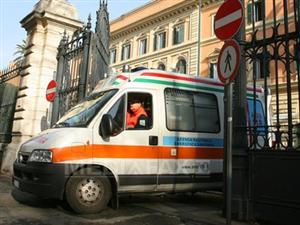 Doi români, inclusiv un copil, răniţi de petarde în oraşul italian Milano