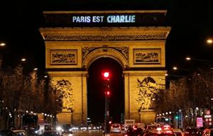 Marş istoric - Parisul va fi capitala mondială împotriva terorismului: peste 1 milion de oameni vor aduce un omagiu victimelor atentatelor. Iohannis participă la eveniment