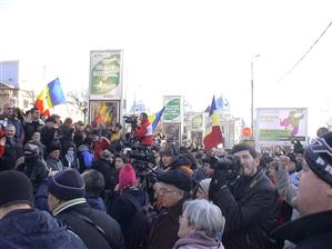 1.500 de persoane, printre care și clujeni, la un nou protest faţă de construirea unei fabrici de formaldehidă la Sebeş