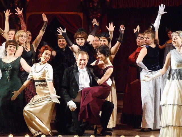 Spectacol educativ şi o operetă desăvârşită la Opera Maghiară