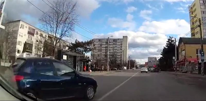 Aproape poc! Accident evitat la milimetru VIDEO