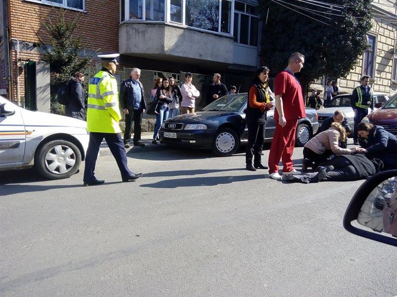 Accident în centrul Clujului: o clujeancă a ajuns la spital