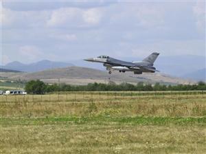 Avioane de vânătoare F-16 aparţinând Portugaliei au sosit în România pentru un exerciţiu NATO
