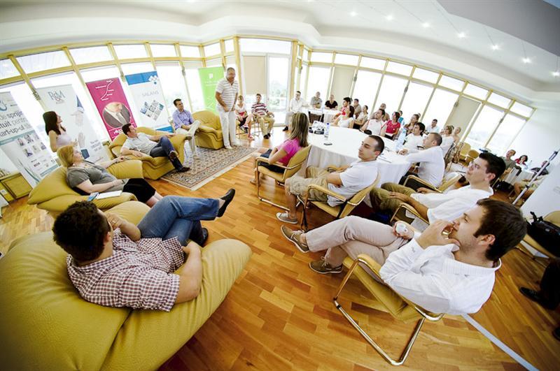 Sprijin pentru startup­urile din domeniile tehnologie și IT. S-a lansat primul program de pre­accelerare din Cluj