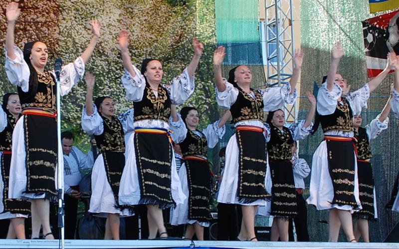 Recital extraordinar pe scena Casa de Cultură a Studenţilor, pentru iubitorii de folclor