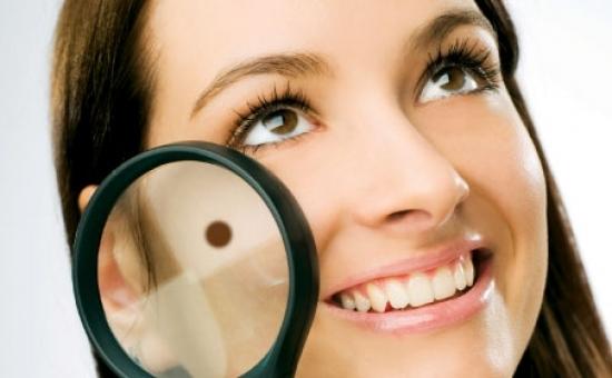Consultaţii dermatologice şi dermatoscopii gratuite pentru depistarea melanomului