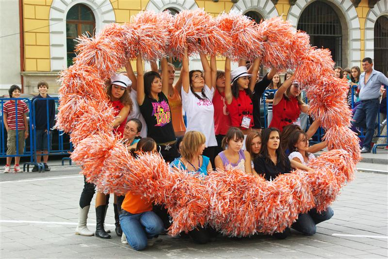 Concurs naţional de majorete la Cluj: participanţi din 12 judeţe 