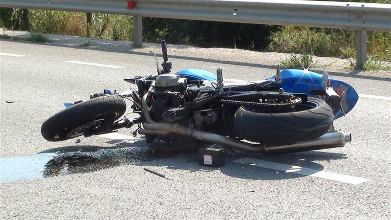 Neatenţia în trafic doare: doi motociclişti au ajuns la spital