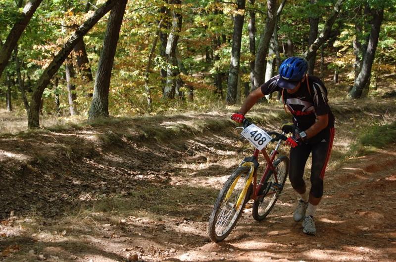 Muntele Băişorii va fi asaltat de sportivi: campionate de alergare montană şi de mountain bike