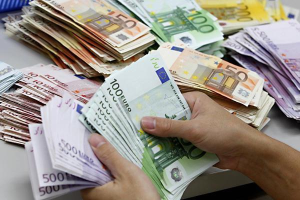 Rezervele valutare la BNR au scăzut cu 1 miliard de euro în iulie