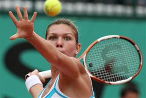 Caroline Wozniacki a fost eliminată din turneul de la Stanford. Simona Halep îşi va păstra locul 3