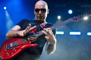 Se înfiripă un nou festival. Celebrul Joe Satriani, precedat de două zile de concerte 