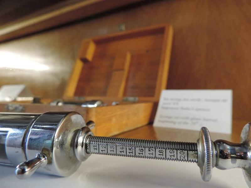 Cu ce lucrau medicii de altădată! Expoziţie temporară la Muzeul de Istorie